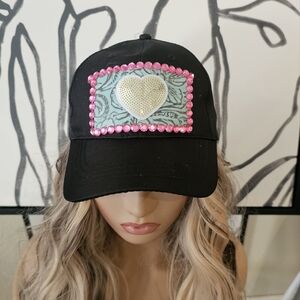 NWT, Women's Trucker hat